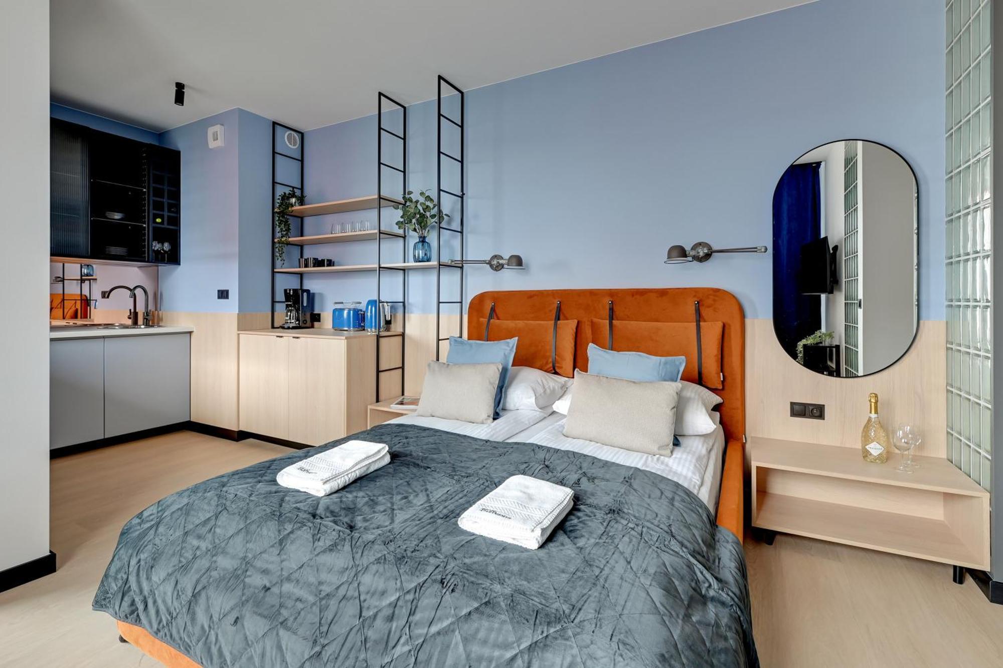 Grand Apartments - Doki Living & Foodhall Gdańsk Extérieur photo