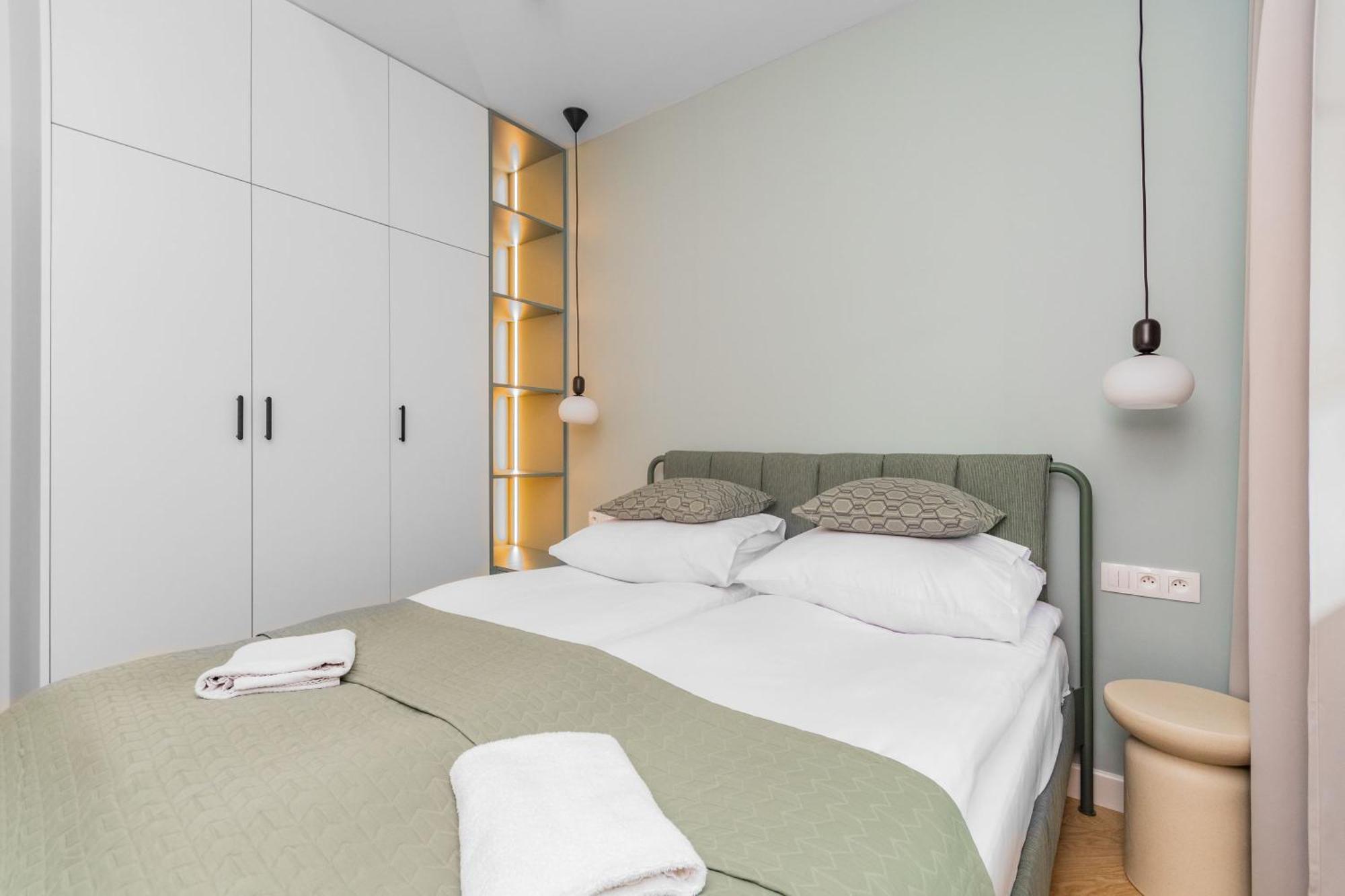 Grand Apartments - Doki Living & Foodhall Gdańsk Extérieur photo